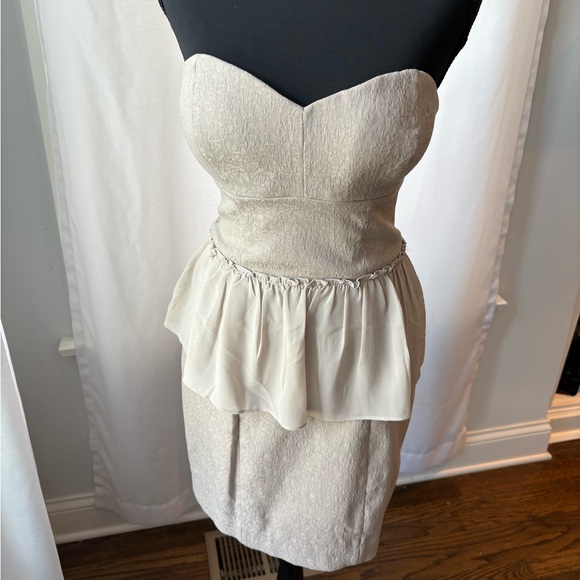 Guess Strapless Cream Dress - Picture 1 of 6